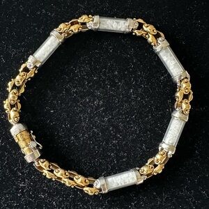 14k Gold Bracelet - approx 7.5” - good condition.